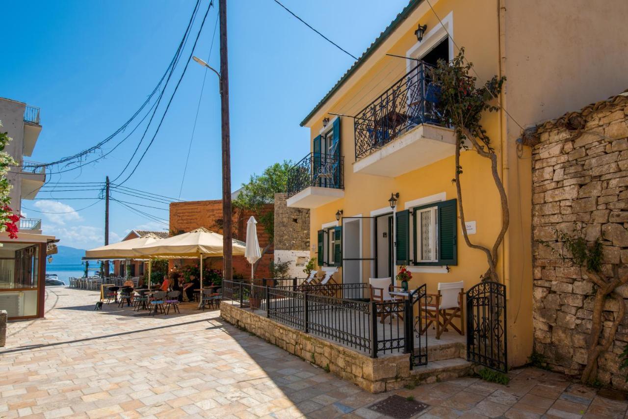 Evi'S Maisonette Longós 외부 사진